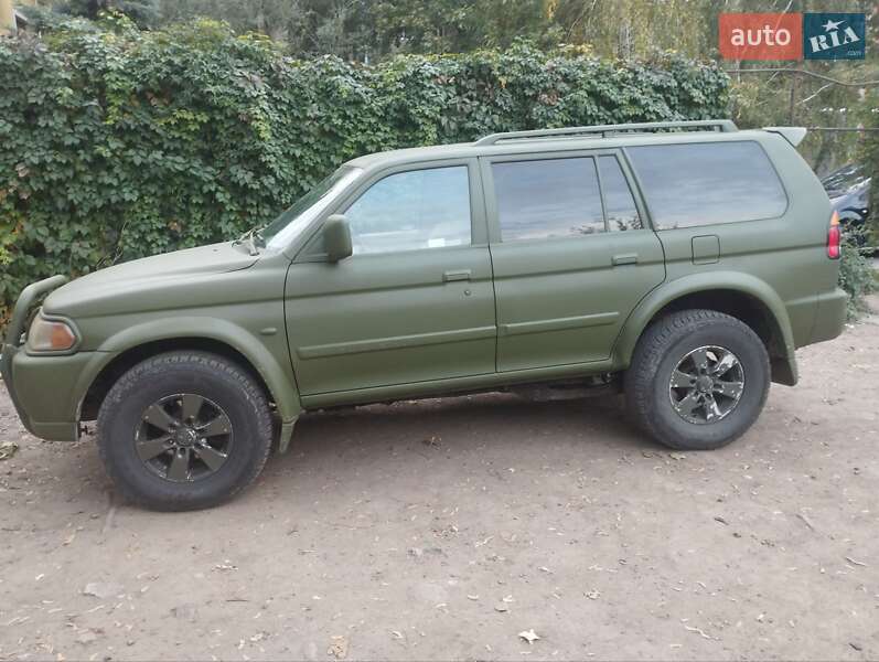 Mitsubishi Pajero sport (2003)