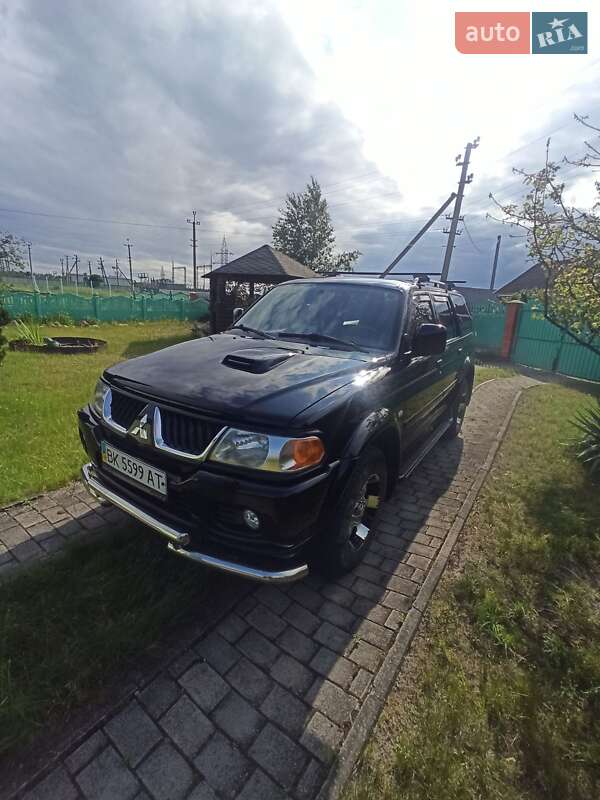 Mitsubishi Pajero sport (2006)
