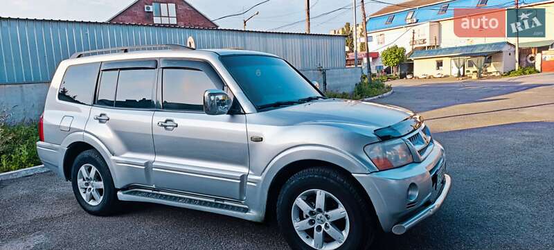 Mitsubishi Pajero wagon (2006)