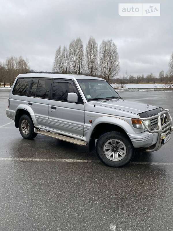 Mitsubishi Pajero (1991)