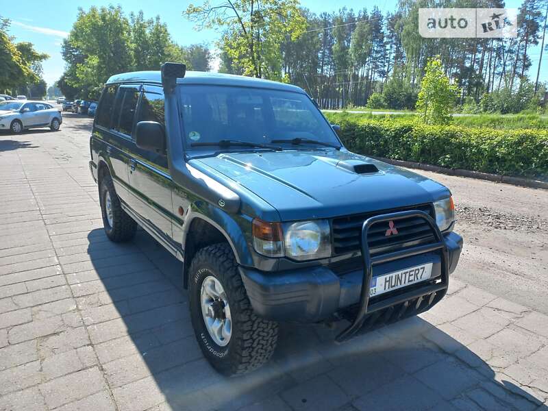 Mitsubishi Pajero (1996)