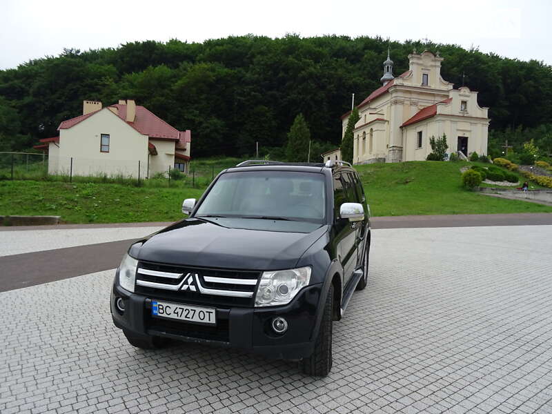 Mitsubishi Pajero (2009)