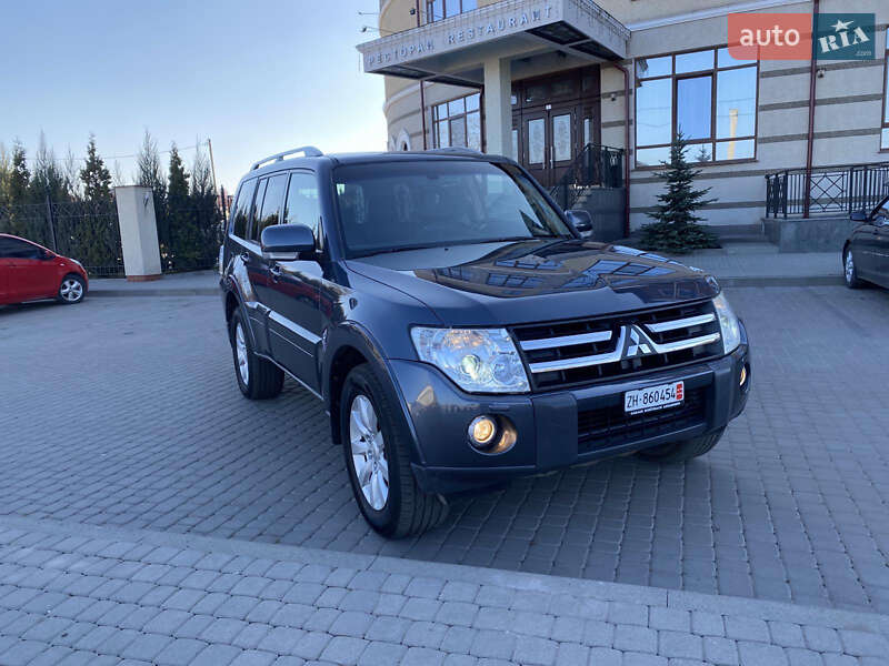 Mitsubishi Pajero (2009)