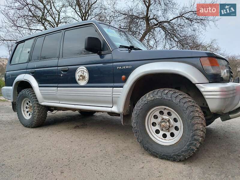 Mitsubishi Pajero (1997)