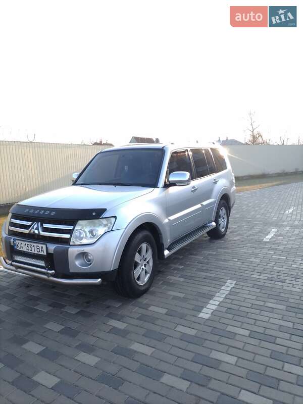 Mitsubishi Pajero (2008)