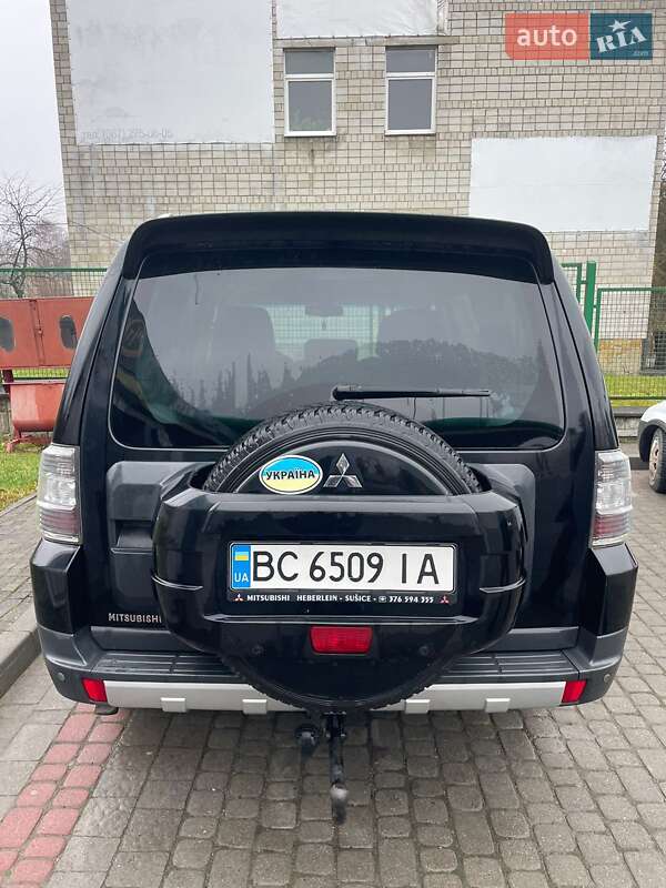 Mitsubishi Pajero (2009)