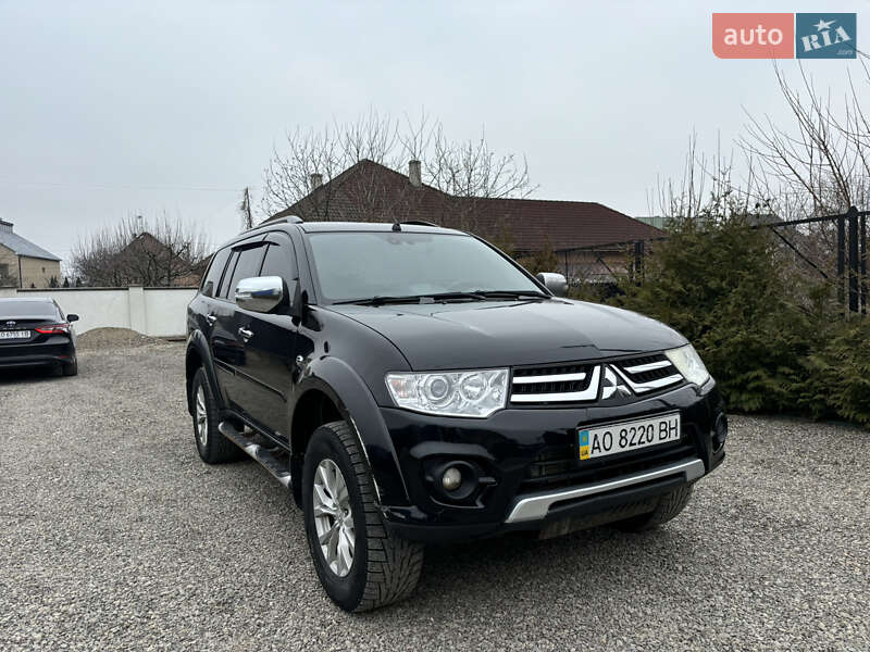 Mitsubishi Pajero (2014)