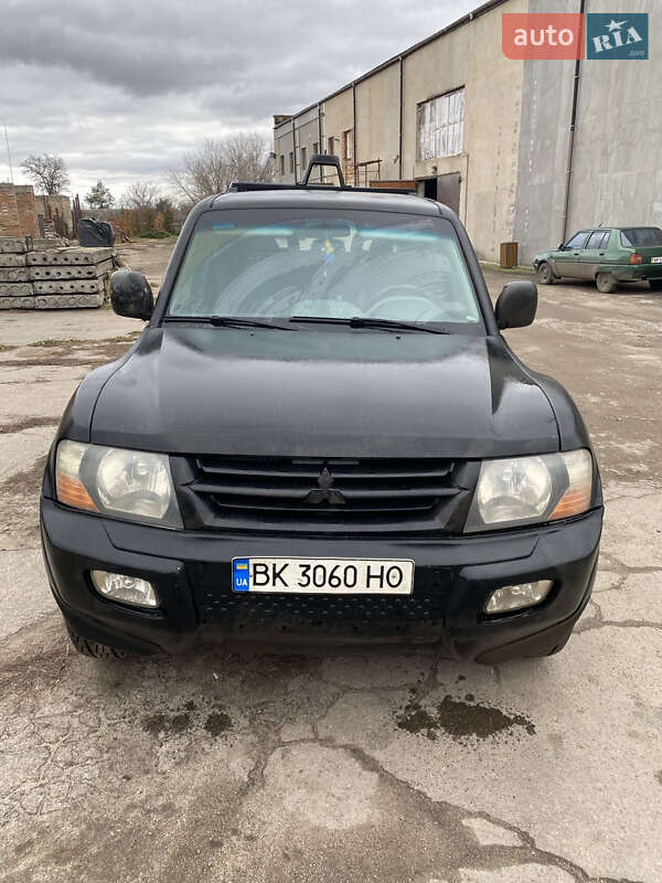Mitsubishi Pajero (2002)