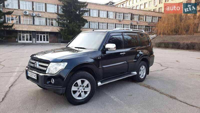 Mitsubishi Pajero (2008)