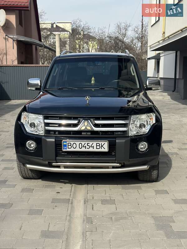Mitsubishi Pajero (2008)