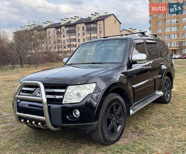 Mitsubishi Pajero (2008)
