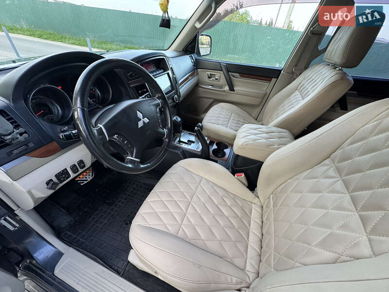 Mitsubishi Pajero (2007)