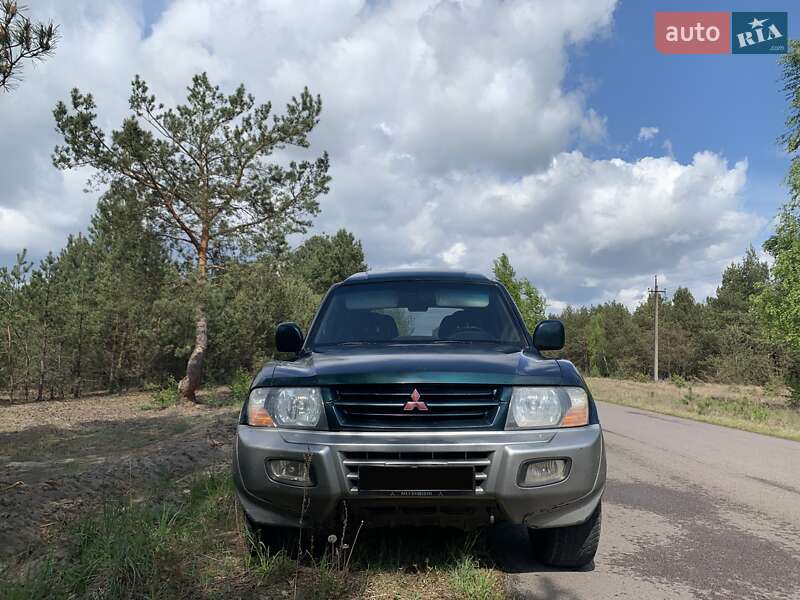 Mitsubishi Pajero (2002)