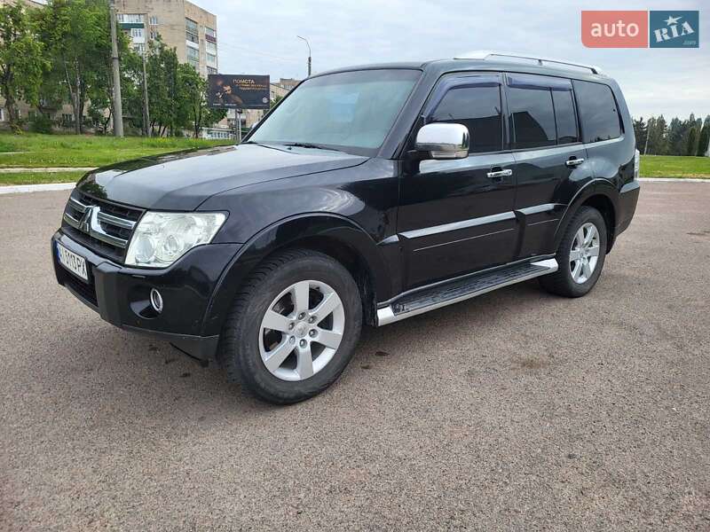 Mitsubishi Pajero (2007)