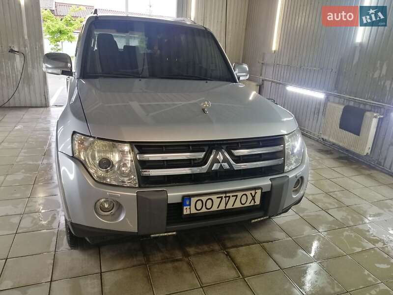 Mitsubishi Pajero (2008)