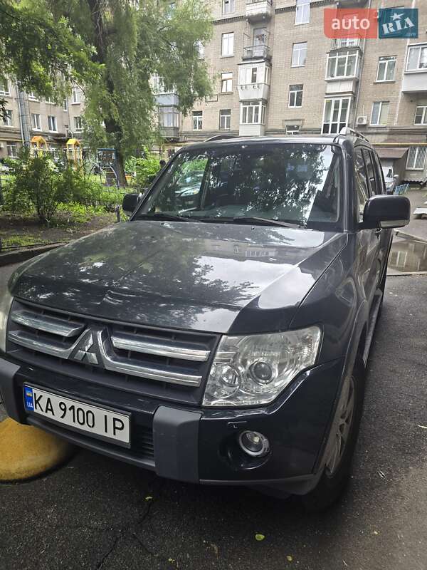Mitsubishi Pajero (2007)