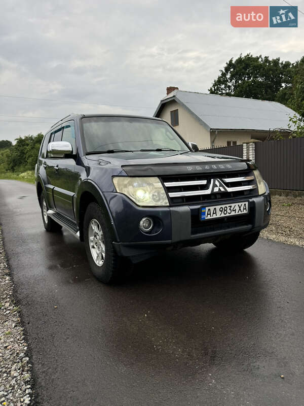 Mitsubishi Pajero (2007)