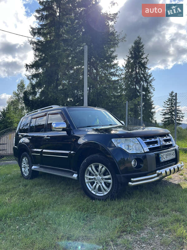 Mitsubishi Pajero (2008)