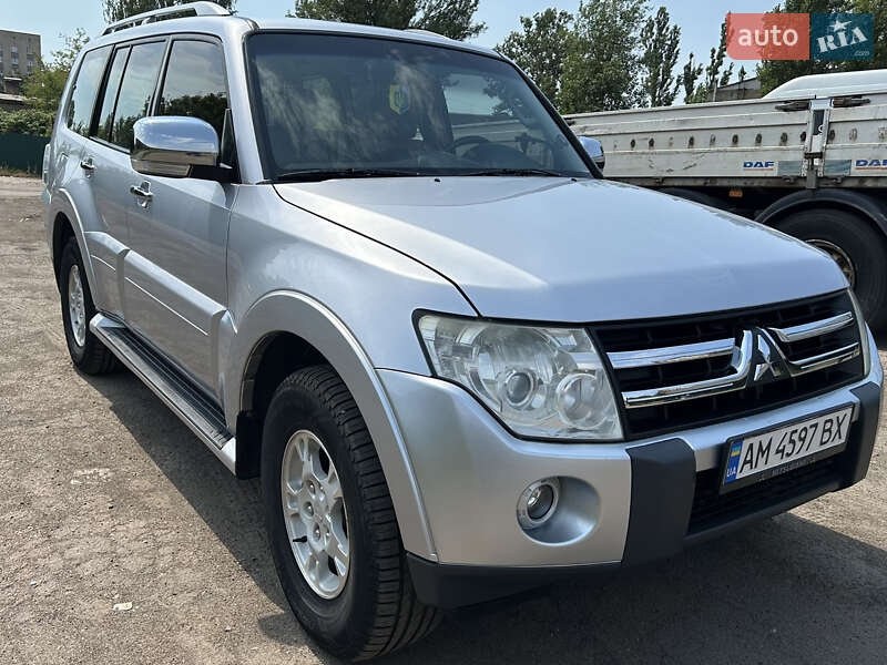 Mitsubishi Pajero (2007)