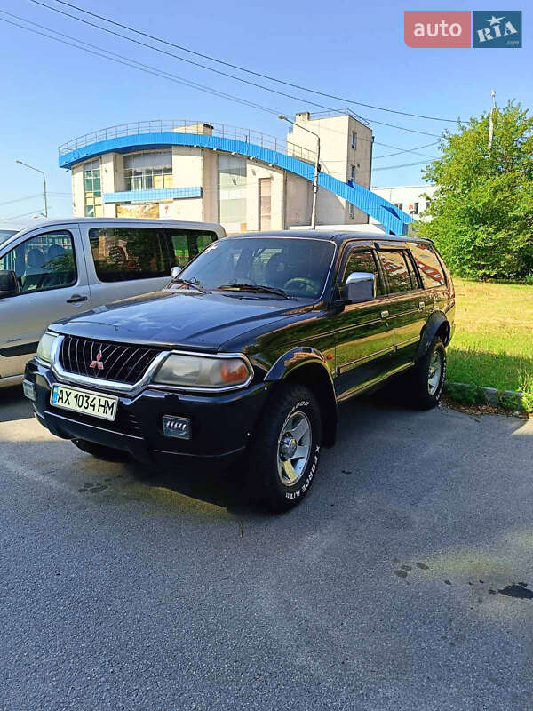 Mitsubishi Pajero (2003)