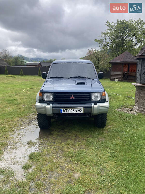 Mitsubishi Pajero (1995)