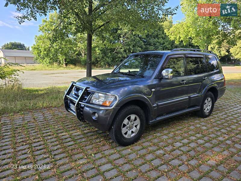 Mitsubishi Pajero (2006)