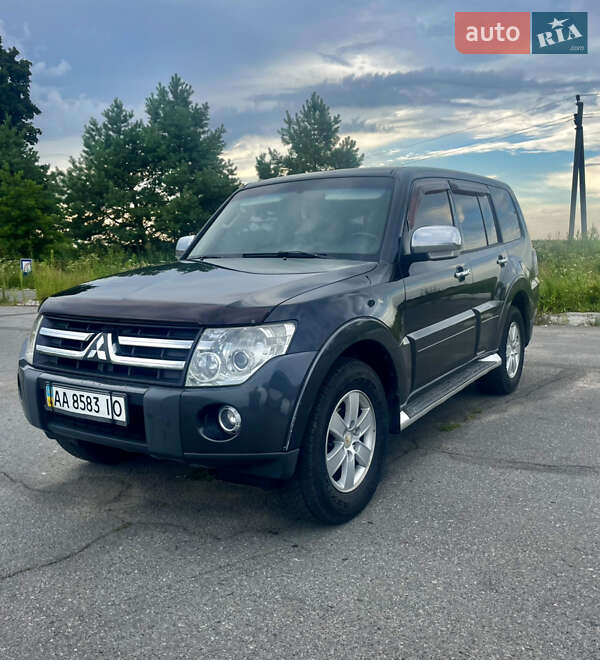 Mitsubishi Pajero (2007)