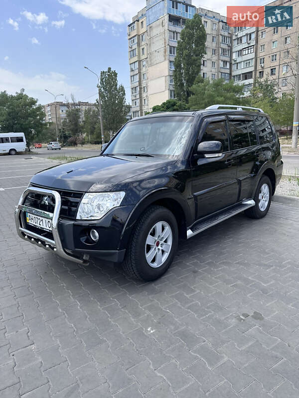 Mitsubishi Pajero (2008)