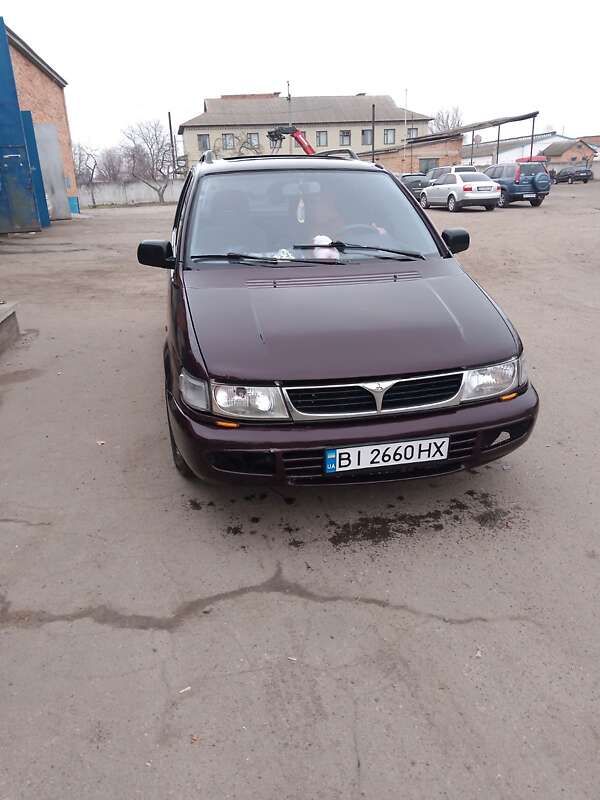 Mitsubishi Space wagon (1995)