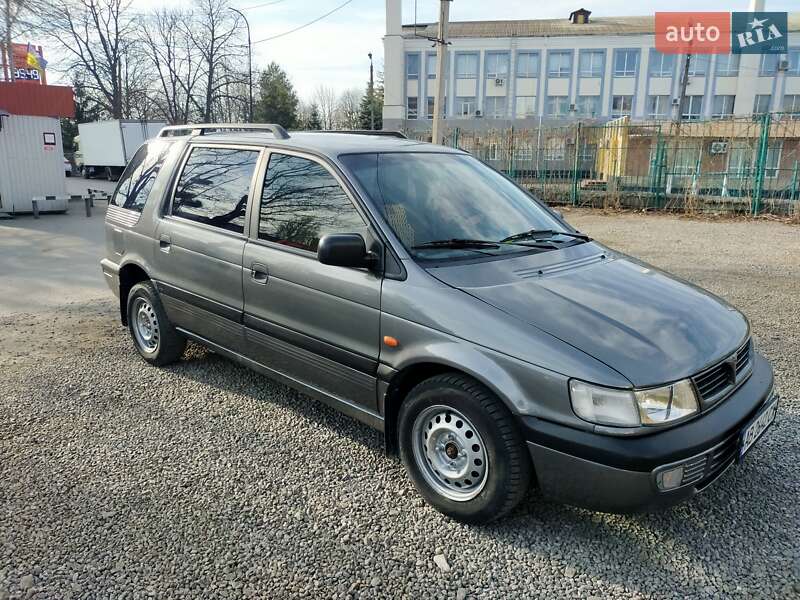 Mitsubishi Space wagon (1997)