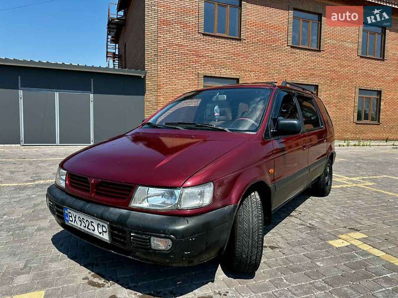 Mitsubishi Space wagon (1995)