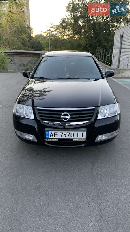 Nissan Almera (2011)
