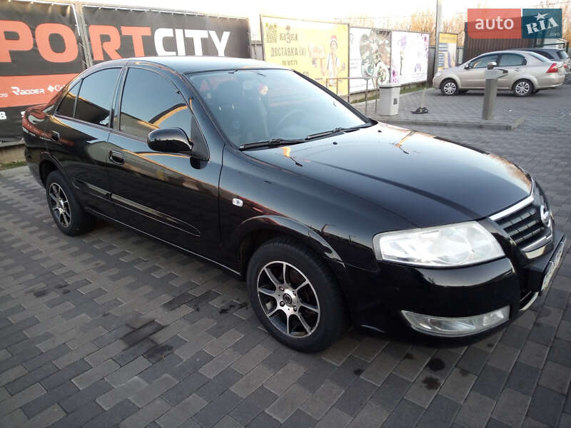 Nissan Almera (2008)