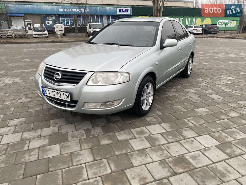 Nissan Almera (2006)