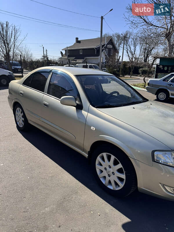 Nissan Almera (2007)