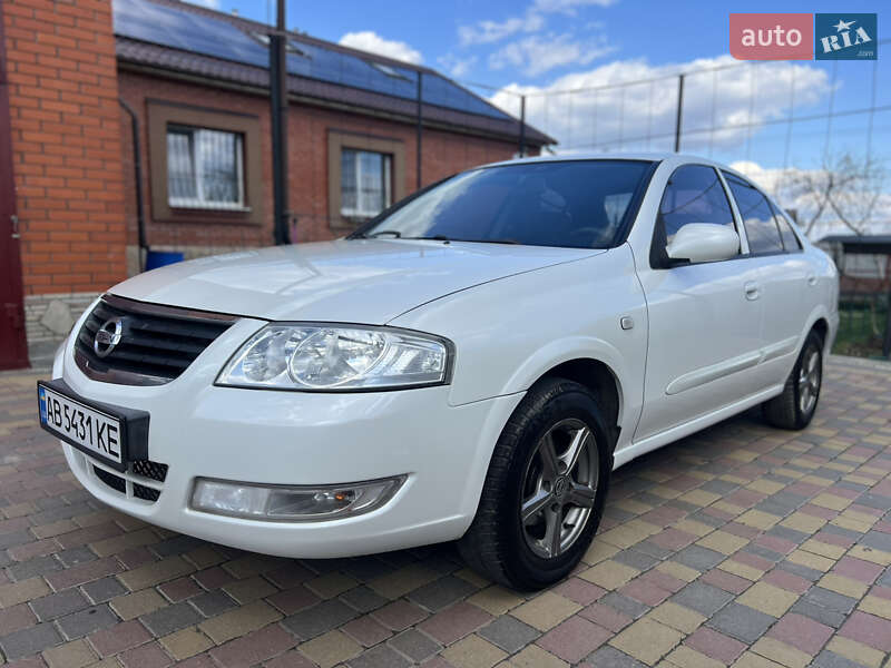 Nissan Almera (2011)