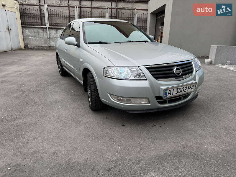 Nissan Almera (2006)