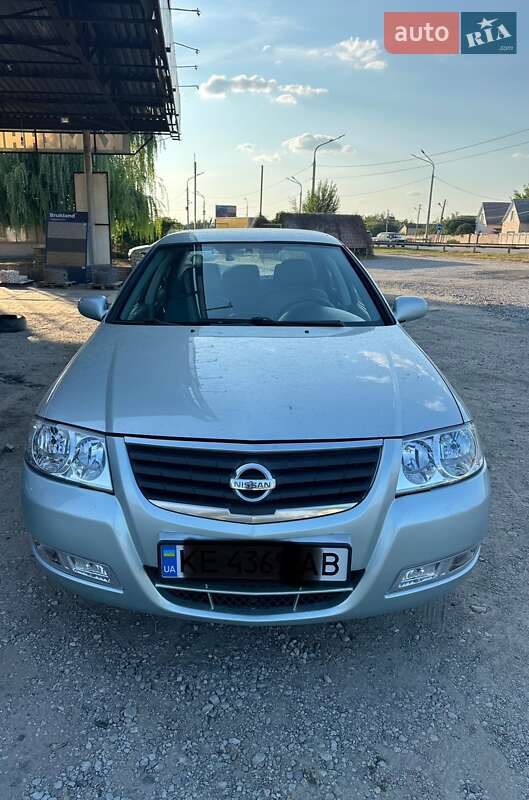 Nissan Almera (2006)