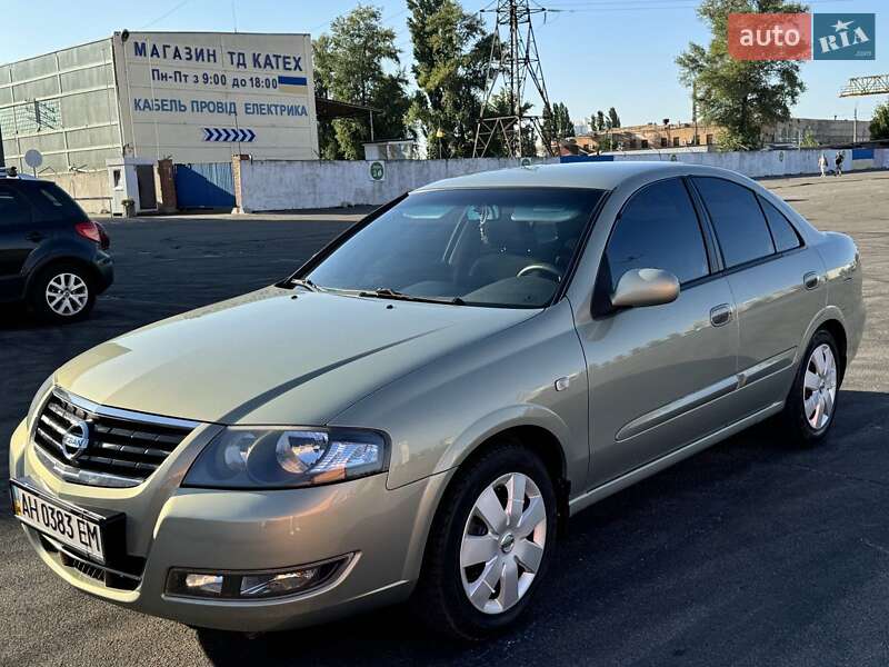 Nissan Almera (2010)