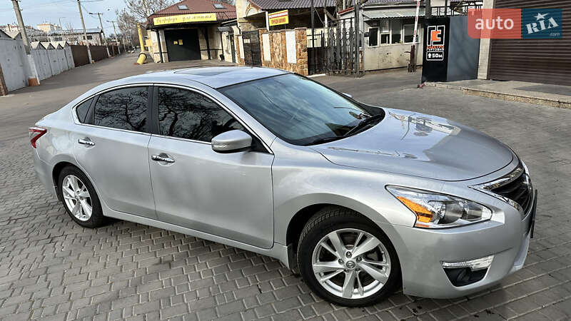 Nissan Altima (2012)