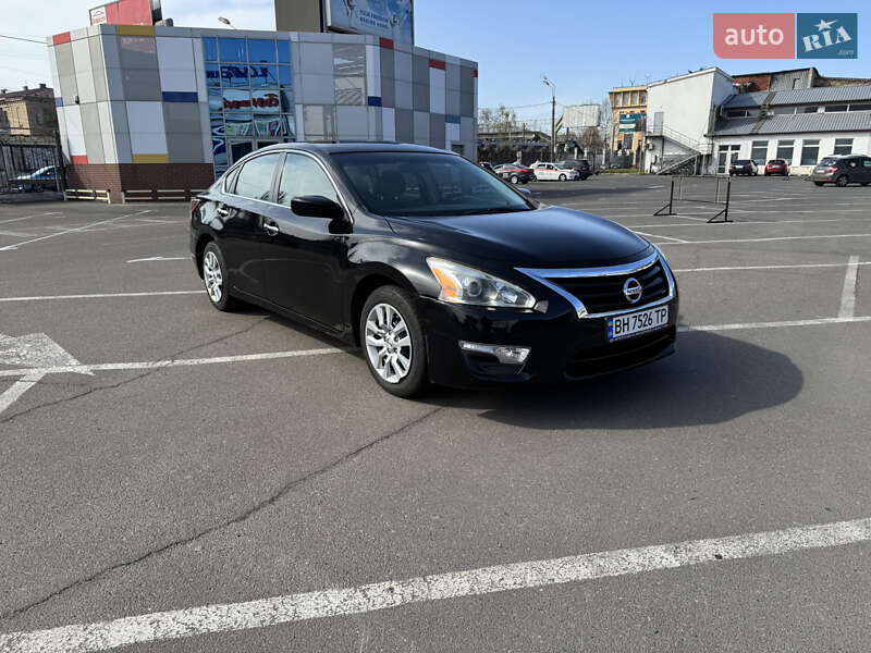 Nissan Altima (2012)