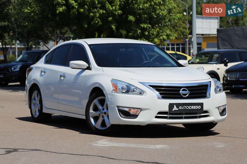Nissan Altima (2015)