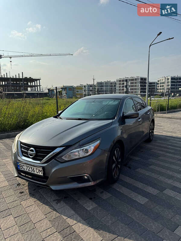 Nissan Altima (2017)