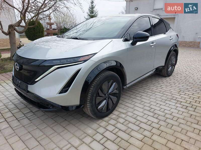 Nissan Ariya (2023)