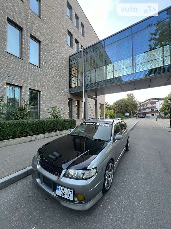 Nissan Avenir (1998)