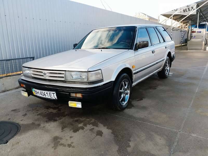 Nissan Bluebird (1986)