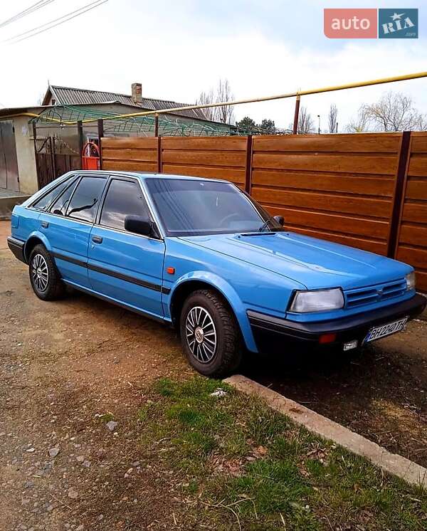 Nissan Bluebird (1989)