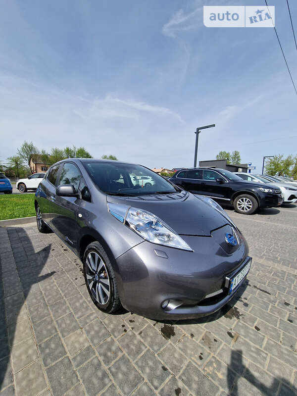 Nissan Leaf (2013)
