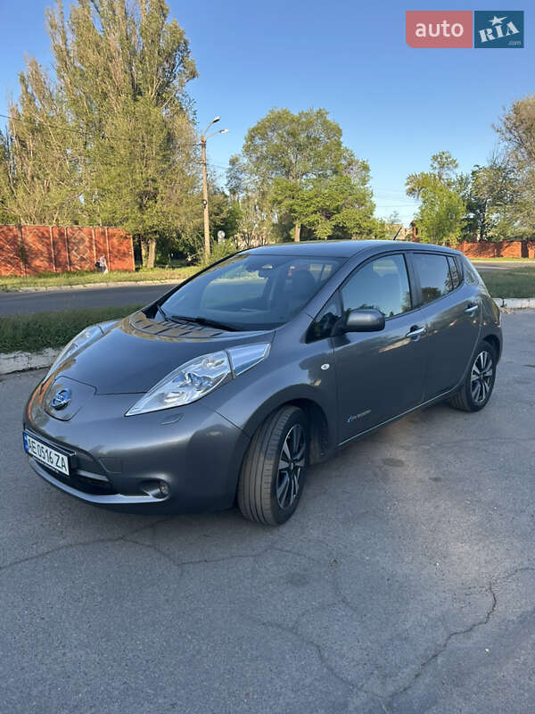 Nissan Leaf (2015)