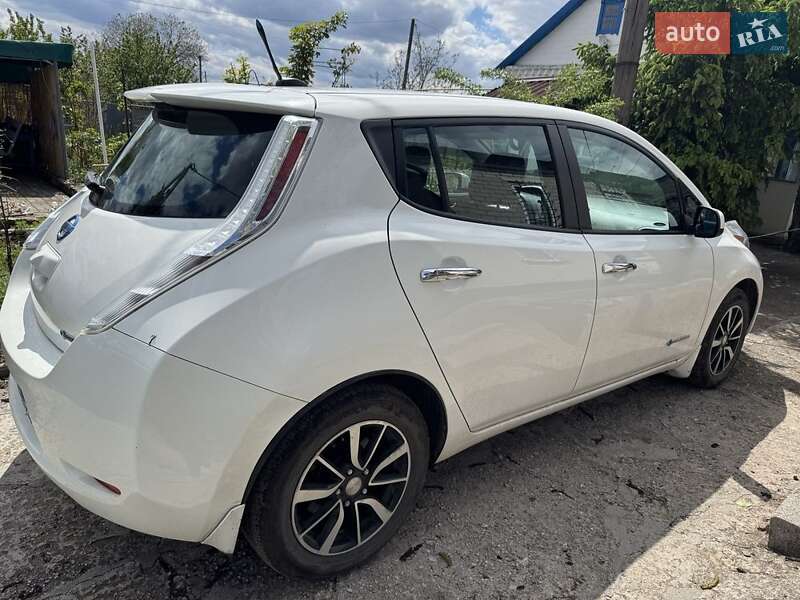 Nissan Leaf (2015)